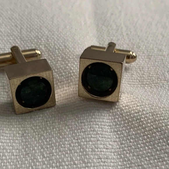 Vintage Cufflinks Gold Tone Square with Green Chrysoprase Stone - Picture 3 of 7